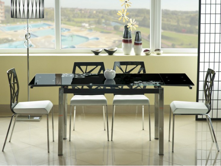 GD-017 bővíthető asztal króm/fekete 110-170x75x74 GD-017 bővíthető asztal króm/fekete 110-170x75x74
